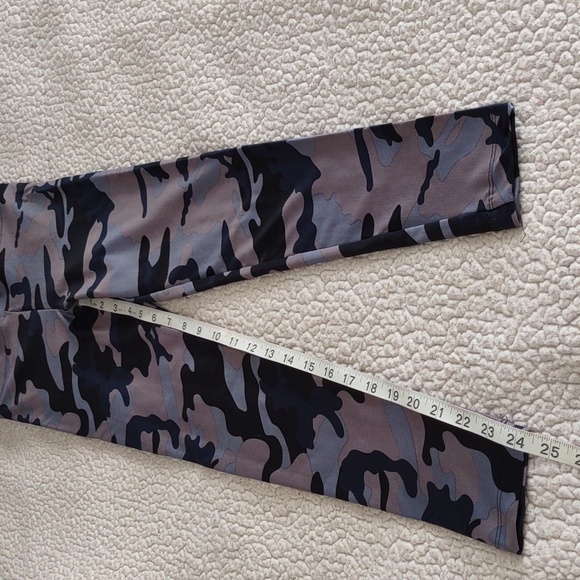Koral Size Small Lustrous High Rise Legging Midnight Camo - Picture 6 of 15